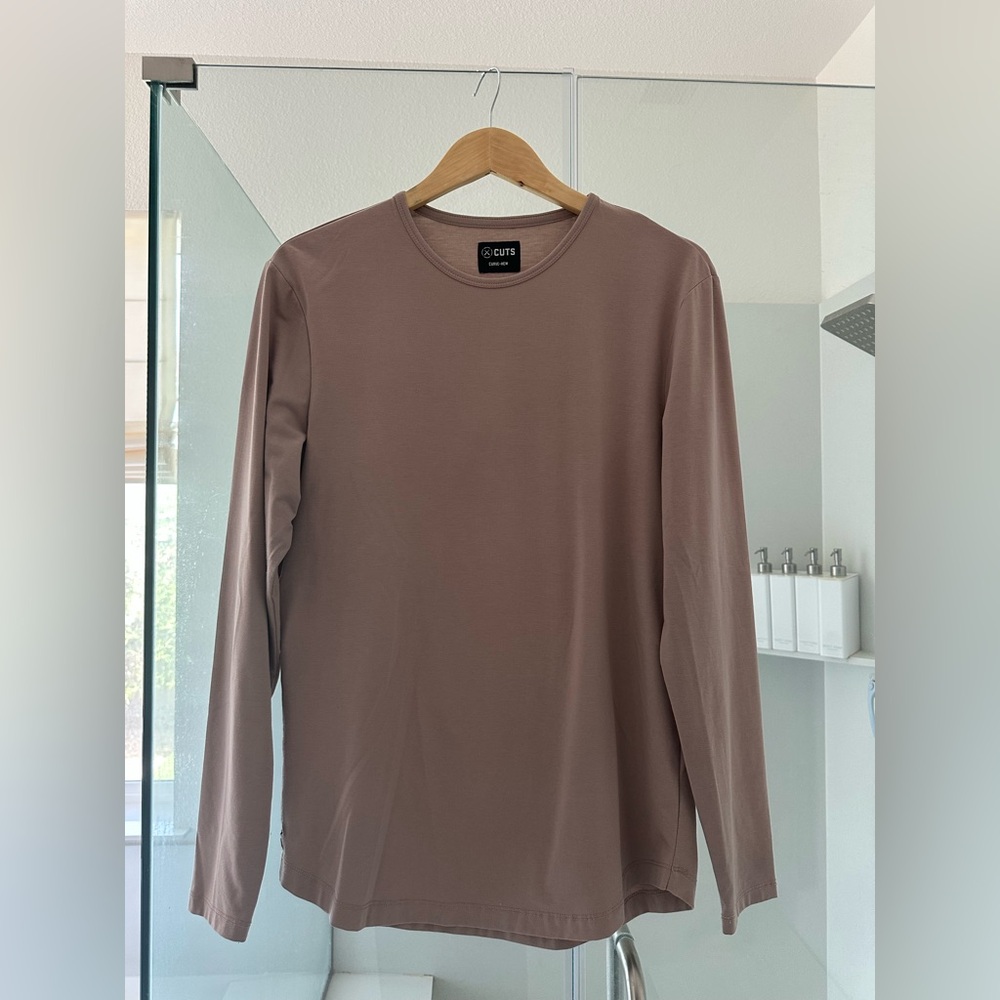 Cuts Men's Long Sleeve Crew Neck Shirt